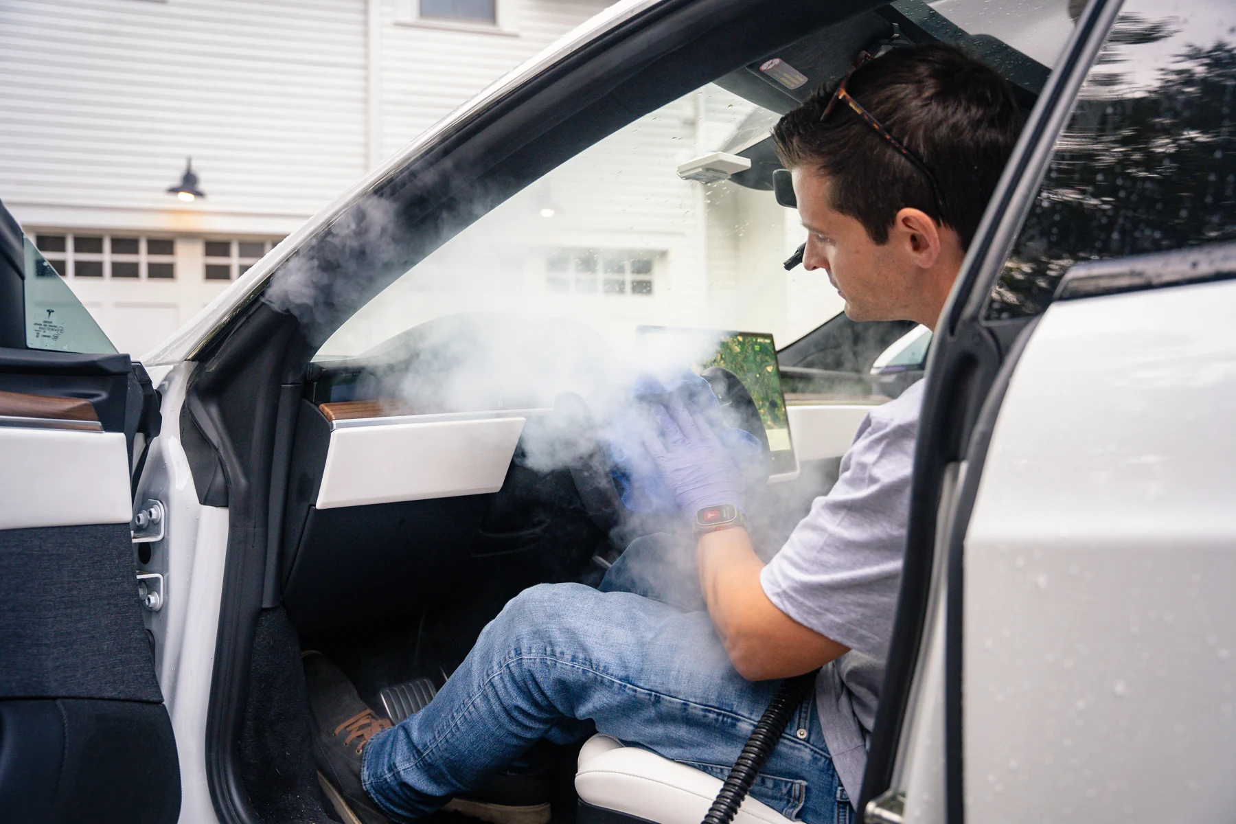 FlyMyRide &middot; Interior steam cleaning