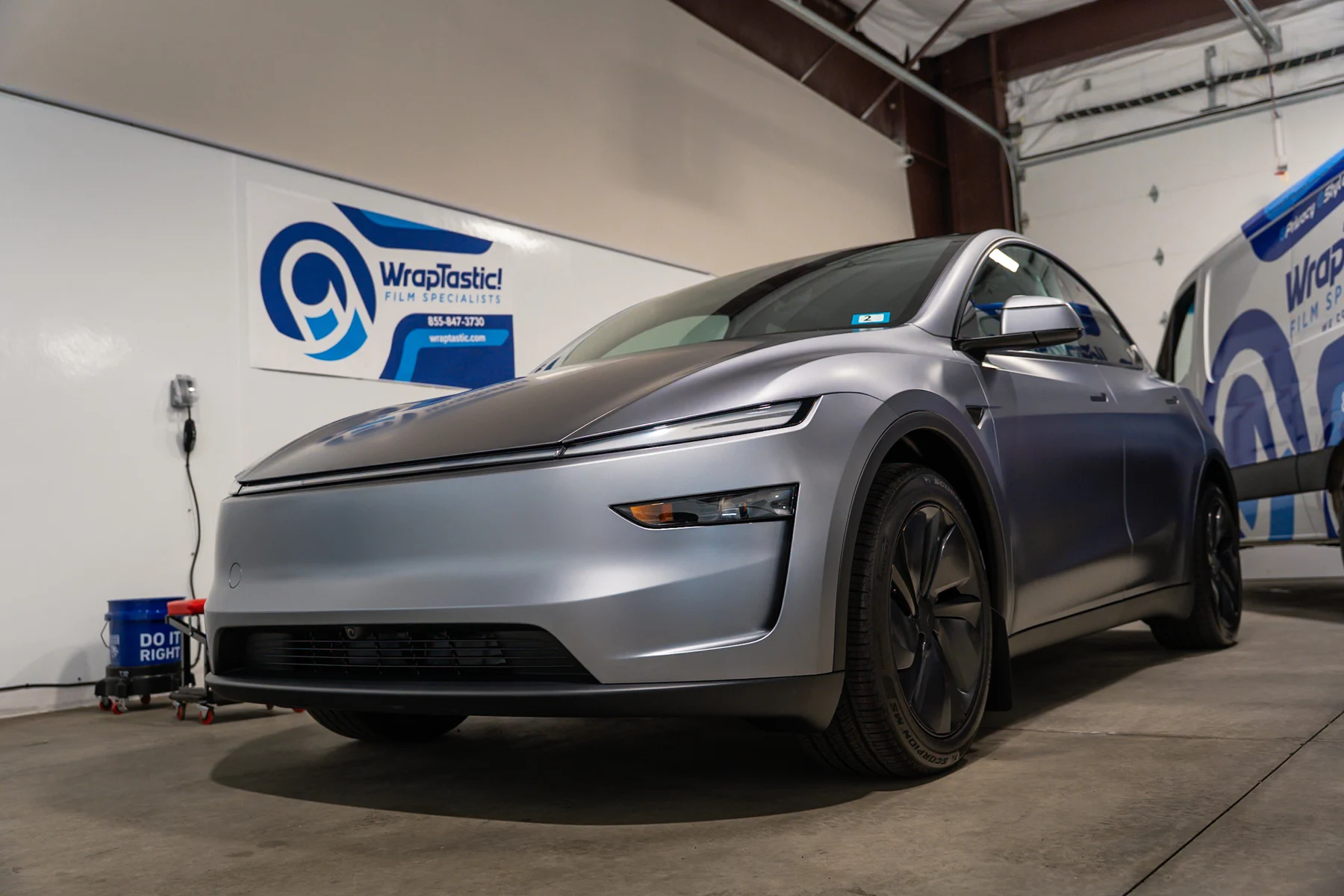 WrapTastic! &middot; A finished Tesla in the studio